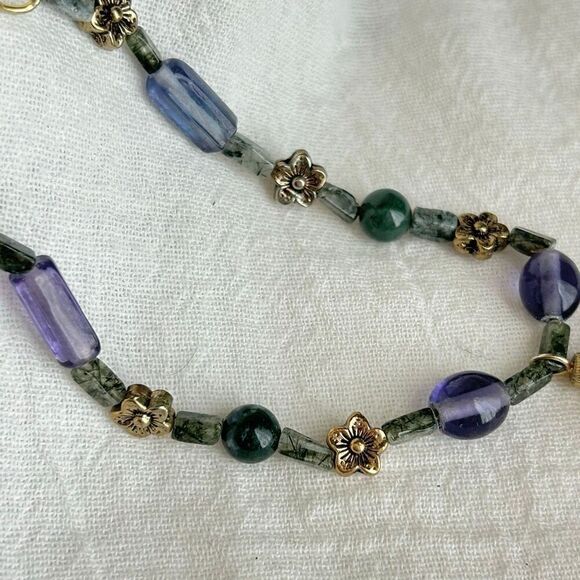 Vintage Butterfly Dried Flower Glass Pendant Beaded Necklace Purple Green Gold - Picture 6 of 7